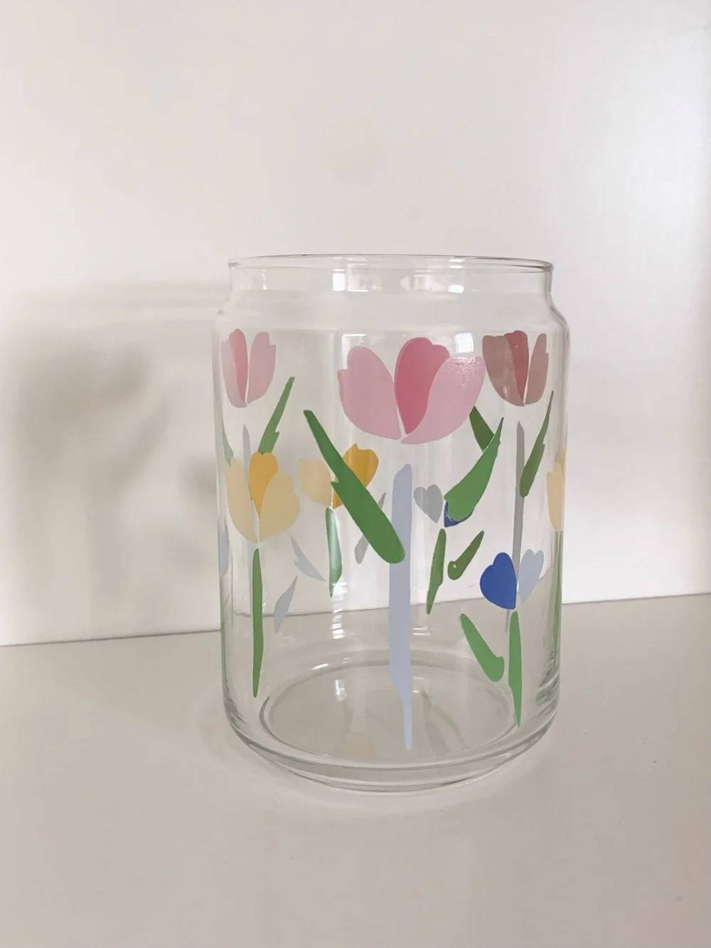 Hold Vintage glass tulip vase